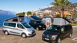 Uferpromenade in Torri del Benaco am Gardasee.