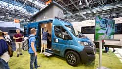 Roadcar 540 R, Reisemobil, Petrolblau, Messe