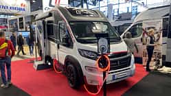 Außenansicht, Messe, Stromkabel, Hybrid, Wohnmobil, teilintegriert