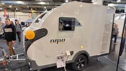 Nipo Camper, Wohnwagen GFK, außen