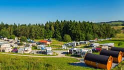 Campingplatz Gesamt, Caravan, Natur