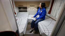 Einzelbetten, Frau, Heck