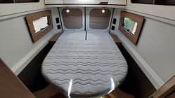Dreamer D64, Campingbus, Bett, Queensbett