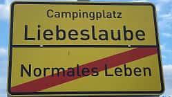 Schild, witzig, amüsant, lustig Campingplatz Liebeslaube, Schild, witzig, amüsant, lustig