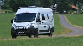 Globetrail 600 SK Campingbus mit Stockbetten