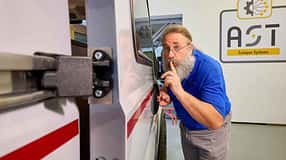 f_Reisemobil_Zuziehhilfe_Aufmacher