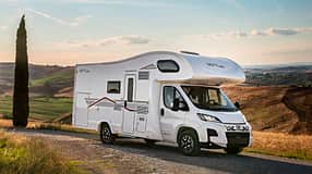 Giottiline Außen, Giottiline Siena 422, Alkoven, Wohnmobil, Kompakt, Günstig