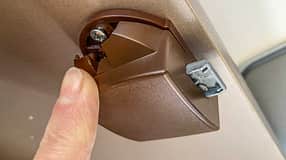 Pushlock, Möbelbau, Probleme, Schäden, Defekt, Innenraum, Holz, Reparatur