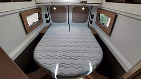 Dreamer D64, Campingbus, Bett, Queensbett