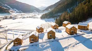 HOCHoben Alpin Chalets beim Skigebiet Ankogel und dem Mölltaler Gletscher, Kärnten, Österreich HOCHoben Alpin Chalets beim Skigebiet Ankogel und dem Mölltaler Gletscher, Kärnten, Österreich