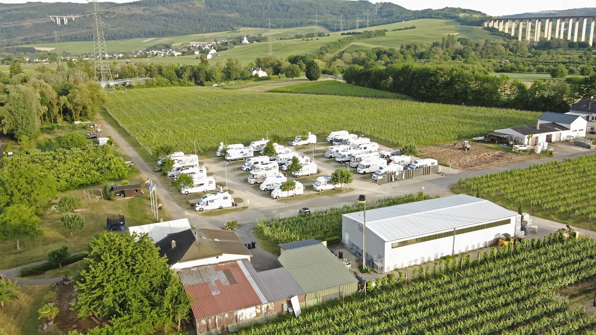 Longuich: Stellplatz am Weingut Feiten