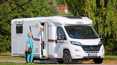 Der gut siebeneinhalb Meter lange Cruiser lockt in der COMFORT-VARIANTE mit üppiger Grundausstattung.