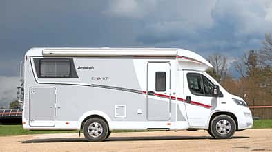 Dem kürzeren Dethleffs reicht der 3,80er-Radstand.