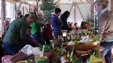 Das Hofgut Hopfenburg feierte Anfang Dezember einen großen Adventsmarkt und präsentierte eine positive Bilanz der Saison 2013.