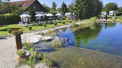 GESCHMACKVOLLES AMBIENTE zeichnet dieses Ressort in Bad Füssing aus.