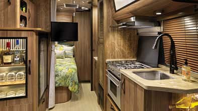 Airstream Tommy Bahama 19 (2019)