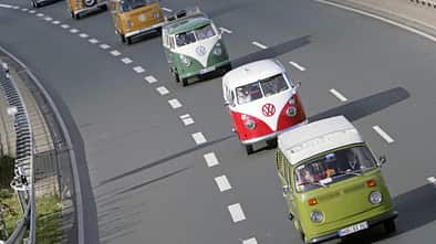 VW Bulli Konvoi