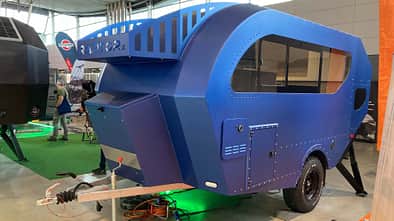 Hunter-Nature Raptor X (2023), Außen