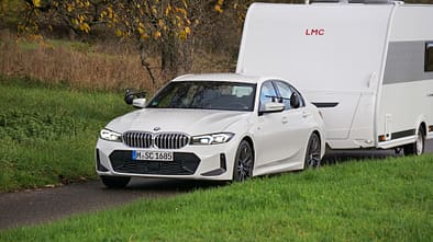 BMW 330d xDrive Zugwagentest Totale vorne rechts