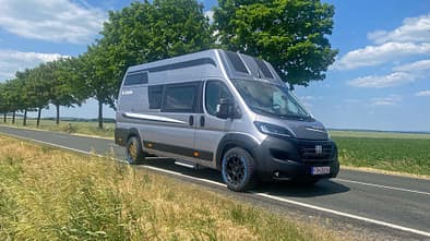 Feld, Straße, Campingbus, Außenansicht, La Strada Avanti EBF (2024)