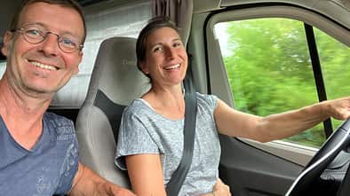 Cockpit, Wohnmobil, Frau am Steuer, Pärchen