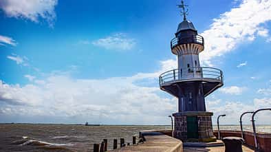 Schleswig-Holstein x