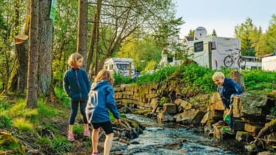 Brunnenbach, Westrand, Natur, Familie