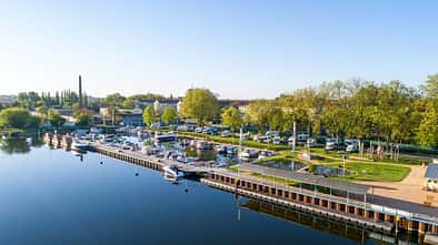 Stellplatz an der Stadtmarina?