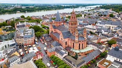 st,mainzer Mainz cathedral aerial view, Germany