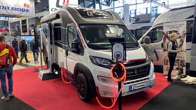 Außenansicht, Messe, Stromkabel, Hybrid, Wohnmobil, teilintegriert