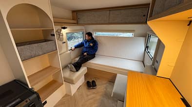 LMC e:dero 470 K (2025) Sofa im Bug