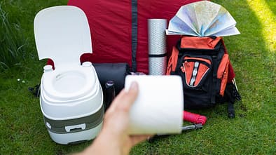 Kasettentoilette und Klopapier