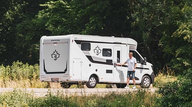 Ahorn Camp T 690, Heck, Seite, Mann