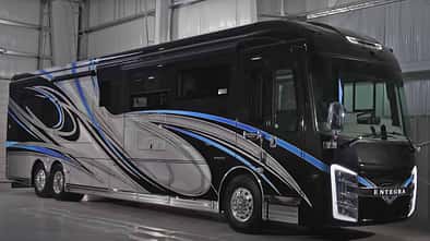 Außenaufnahme, Doppelachse, Lackierung blau