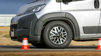 f_Sommerreifen_Pylone