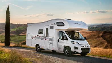 Giottiline Außen, Giottiline Siena 422, Alkoven, Wohnmobil, Kompakt, Günstig