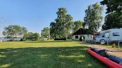 Stellplatz, Wiese, See, Wohnmobil, Kajak