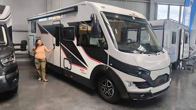 Außenaufnahme, Wohnmobil, vollintegriert