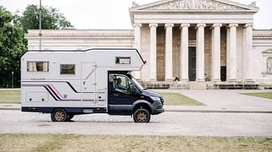 Bimobil LB 365 Heckansicht mit Heckstauraum