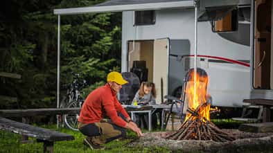 Wohnmobil, Lagerfeuer, familie, Brandgefahr, Mädchen, Mann