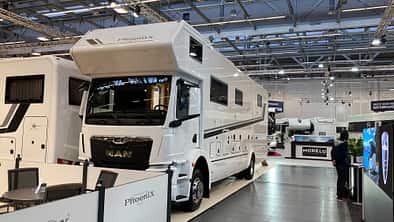 Phoenix TopX Alkoven, Luxuswohnmobil, CMT 2025, Alkoven