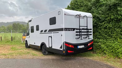 Crosscamp EXPDN 7.4 E (2026), Außen, Heck