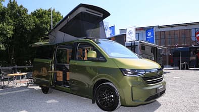 Spacecamper Classic+ New Caravelle, Campervan