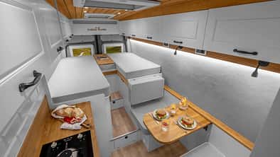 Freedo M 684, Frühstückstisch, Innenraum