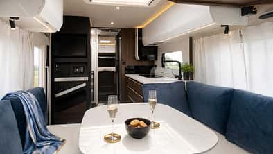 Le Voyageur, Wohnmobil, Sitzgruppe