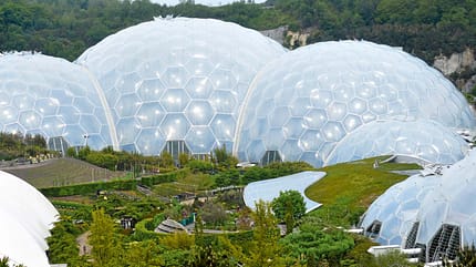 Mobil-Tour, Südengland, Eden-Project Eden Project, die größten Gewächshäuser der Welt.