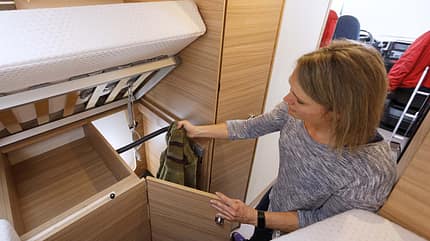 Dethleffs Globebus I Supercheck Dethleffs Globebus I Kleiderschrank