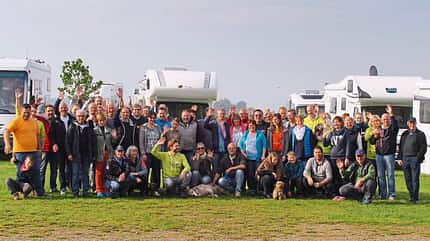 Report, Privat Vermieten, Community, Paul Camper, Treffen Die Vermieter der Plattform Paul Camper tauschen sich nicht nur online, sondern auch bei regelmäßigen Vermietertreffen aus.