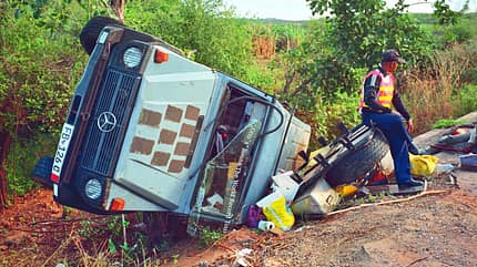 Mobile Menschen, Das muss Liebe sein, Gunther und Christine Holtorf, Unfall, Madagaskar Der einzige Unfall der Reise passierte auf Madagaskar.