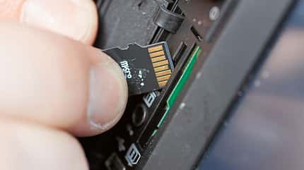Kartendaten, Micro-SD-Karten Die Kartendaten befinden sich meistens auf Micro-SD-Karten.